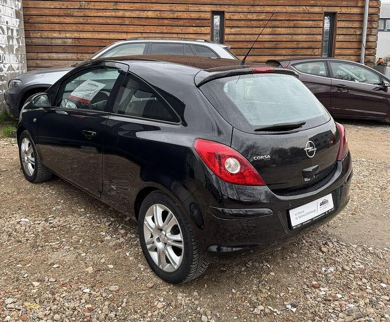 Gebraucht Opel Corsa Innovation 80 PS (58 kW) 2009 Schwarz Kleinwagen