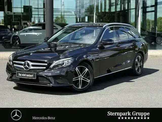Gebraucht Mercedes C180 Avantgarde 156 PS (114 kW) 2020 Schwarz Limousine