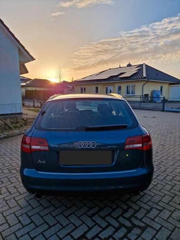 Gebraucht Audi A6 170 PS (125 kW) 2011 Blau Kombi