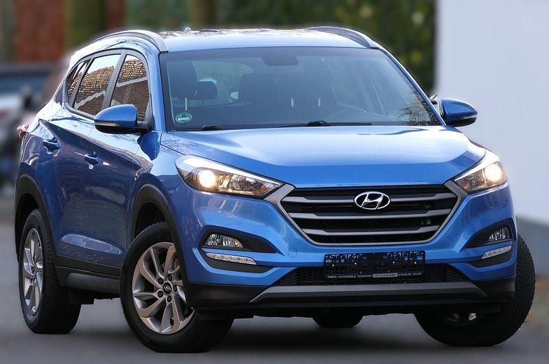 Blau Gebraucht 2016 Hyundai Tucson Trend SUV | 11.300 € (Guter Preis) - Bild 1/4