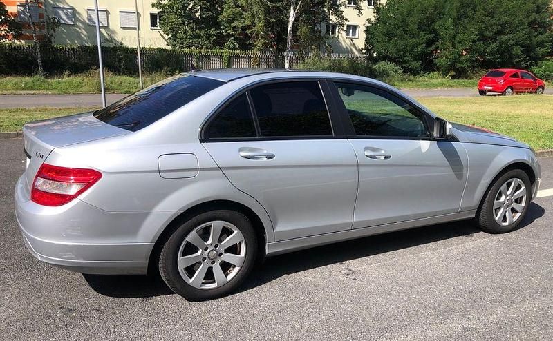 Silber Gebraucht 2007 Mercedes C220 Elegance Limousine | 3.995 € (Superpreis) - Bild 1/4