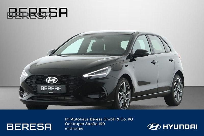 Schwarz Gebraucht 2025 Hyundai i30 Advantage Limousine | 25.290 € (Etwas zu teuer) - Bild 1/4