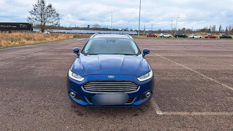 Gebraucht Ford Mondeo Titanium 180 PS (132 kW) 2016 Blau Kombi