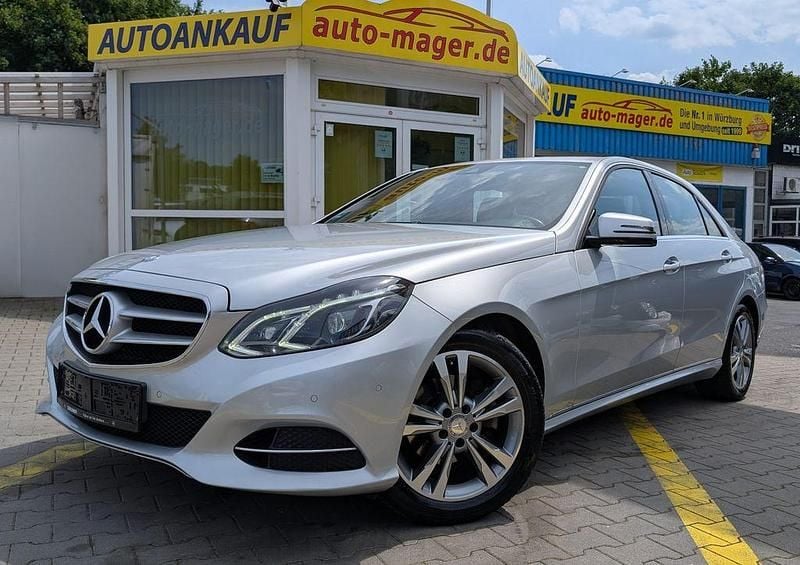 Silber Gebraucht 2013 Mercedes E200 Avantgarde Limousine | 13.850 € (Guter Preis) - Bild 1/4