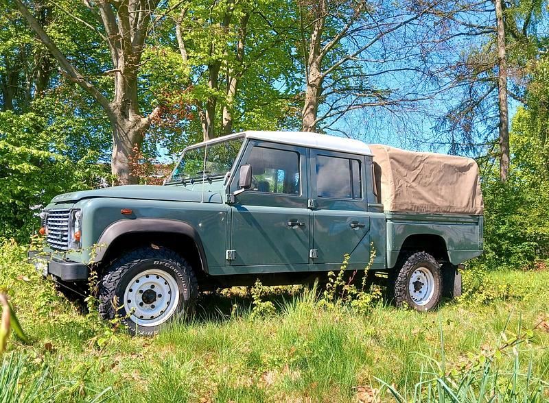 Grün Gebraucht 2015 Land Rover Defender SUV | 33.333 € - Bild 1/4