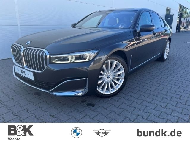 Gebraucht BMW 740 Shadowline 340 PS (250 kW) 2021 Grau metallic sophistograu brillanteffekt metagrau Limousine