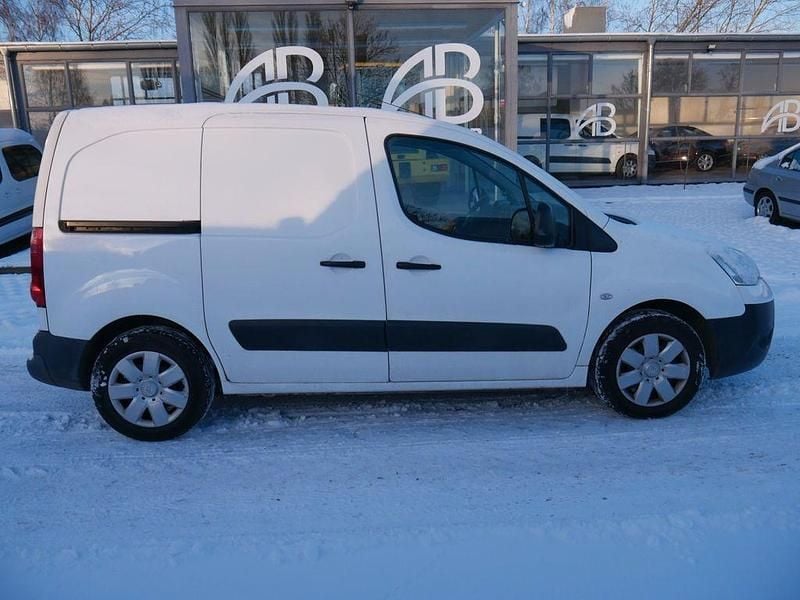 Gebraucht Citroën Berlingo 75 PS (55 kW) 2010 Weiß Van / Kleinbus