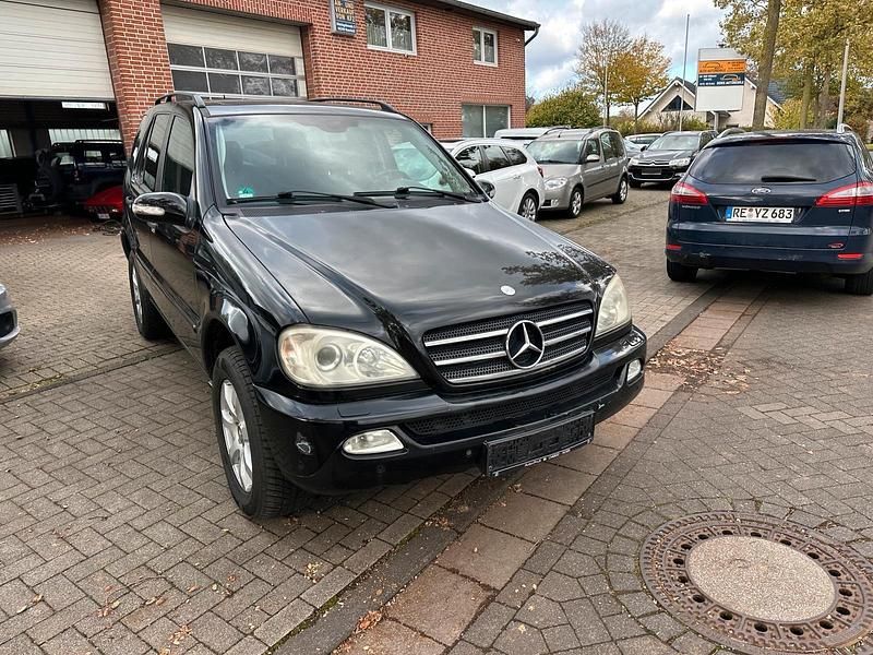 Gebraucht Mercedes ML270 163 PS (119 kW) 2004 Schwarz SUV