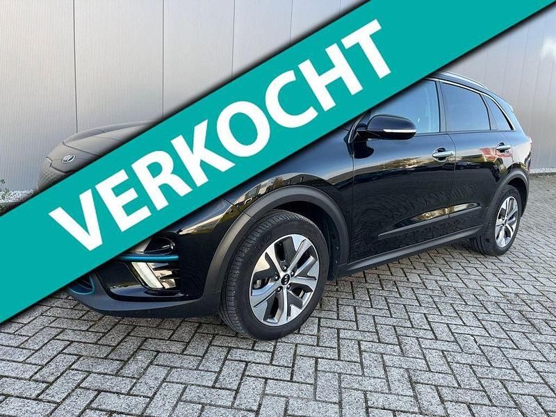 Schwarz Gebraucht 2020 Kia e-Niro SUV | 17.500 € (Etwas zu teuer) - Bild 1/4