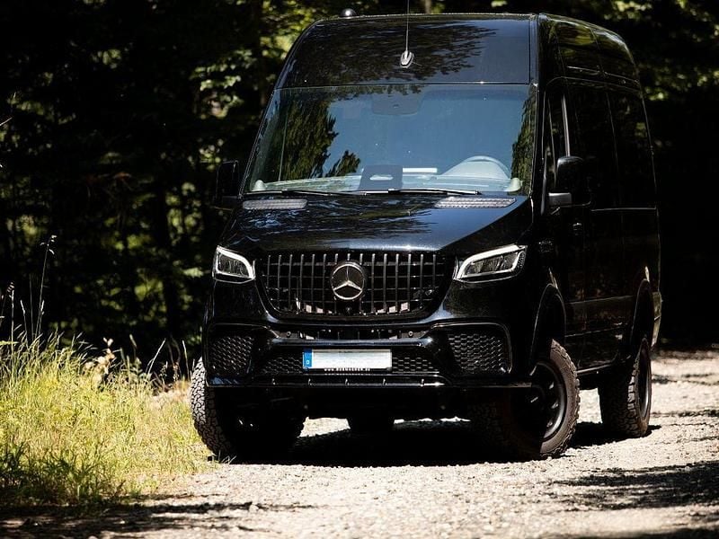Gebraucht Mercedes Sprinter 190 PS (139 kW) 2025 Schwarz Van