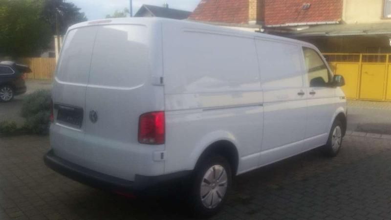 Gebraucht VW Transporter 110 PS (80 kW) 2023 Candyweiß Van