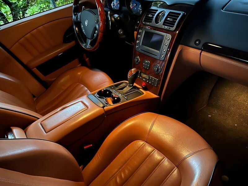 Grau Gebraucht 2007 Maserati Quattroporte Limousine | 27.899 € (Teuer) - Bild 1/4