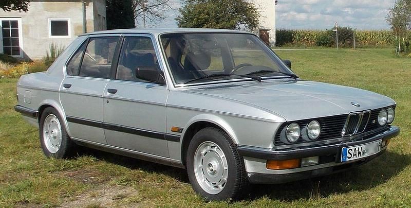 Silber Gebraucht 1985 BMW M535 Limousine | 21.000 € - Bild 1/4