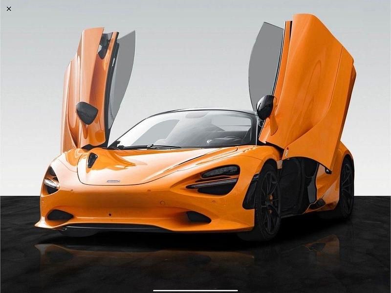 Gebraucht McLaren 750S 749 PS (550 kW) 2024 Orange Cabrio
