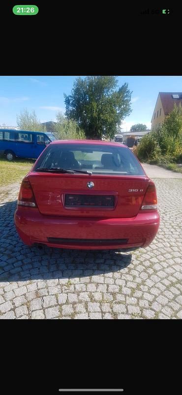 Rot Gebraucht 2002 BMW 316 Compact Kleinwagen | 750 € (Guter Preis) - Bild 1/4