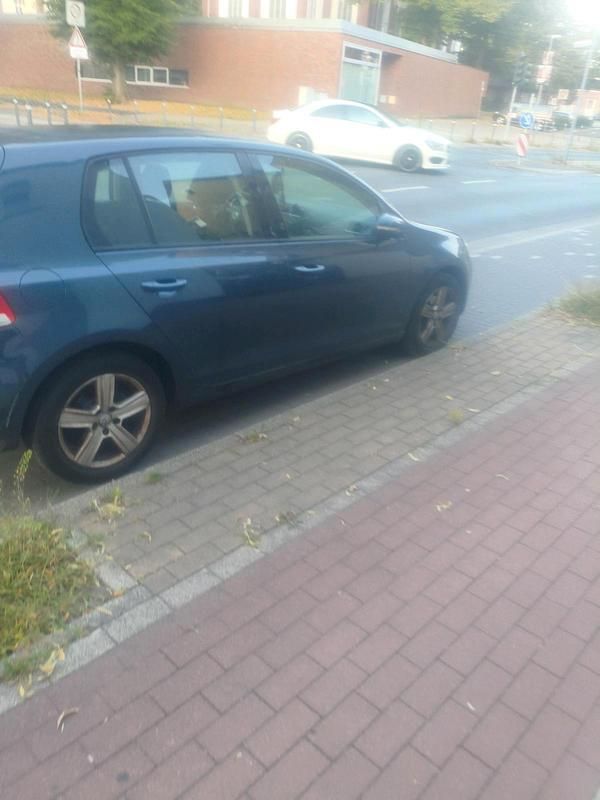 Grau Gebraucht 2008 VW Golf VI Kleinwagen | 2.500 € (Guter Preis) - Bild 1/4