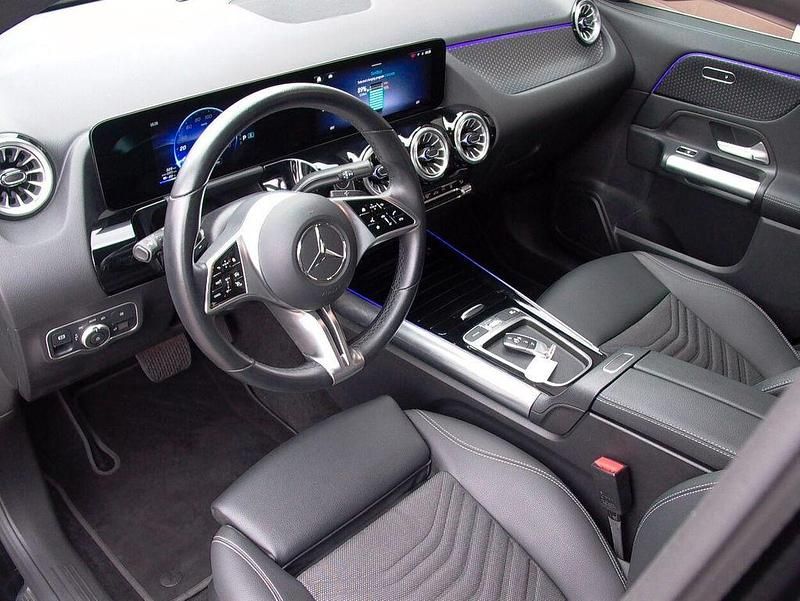 Gebraucht Mercedes EQA250+ 139 kW (190 PS) 2024 Schwarz SUV