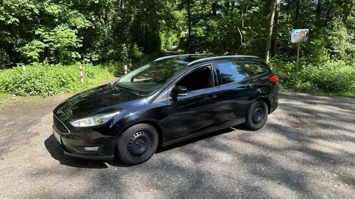 Gebraucht Ford Focus Business Edition 125 PS (91 kW) 2018 Schwarz Kombi