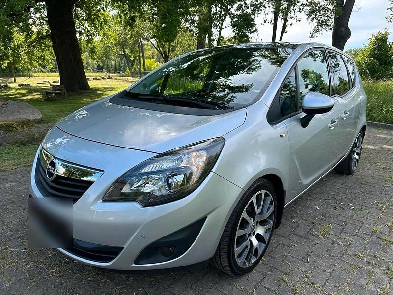 Gebraucht Opel Meriva 140 PS (102 kW) 2012 Silber Van / Kleinbus