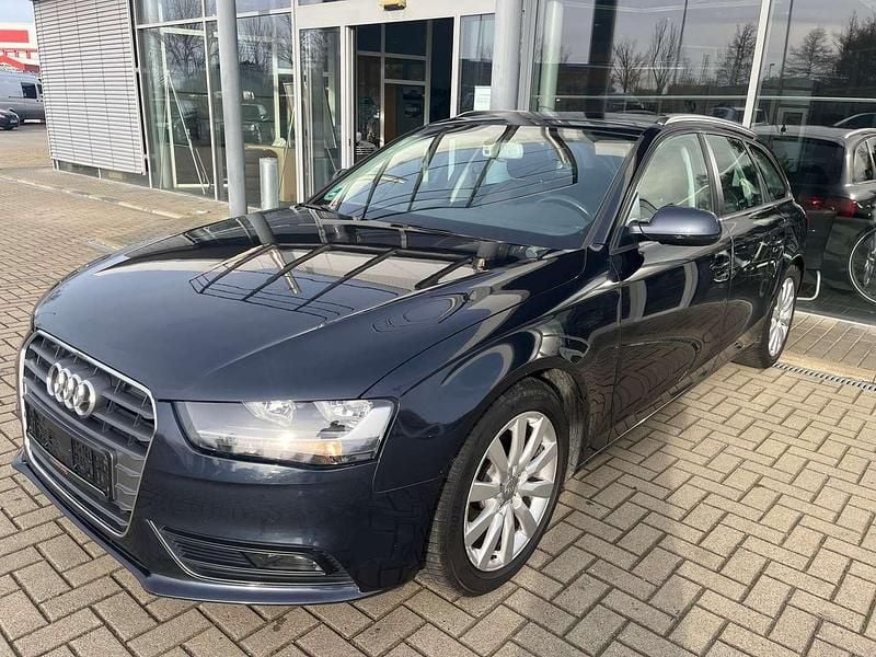 Mondscheinblau metallic Gebraucht 2015 Audi A4 Ambition Kombi | 8.999 € (Guter Preis) - Bild 1/4