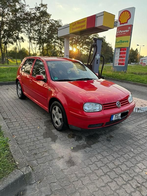 Rot Gebraucht 1998 VW Golf IV Kleinwagen | 1.700 € (Fairer Preis) - Bild 1/4