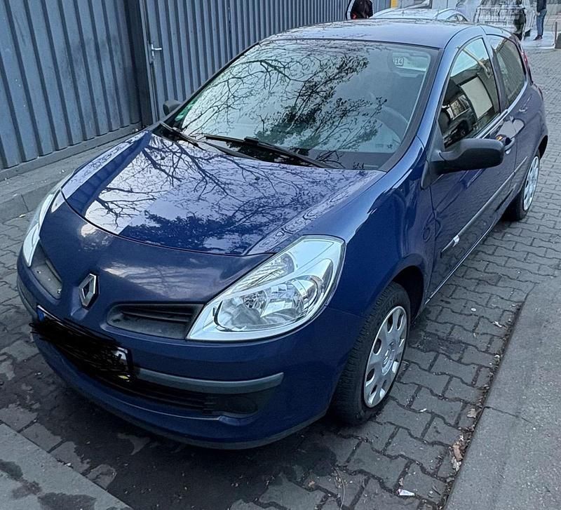 Gebraucht Renault Clio II 65 PS (47 kW) 2007 Blau Kleinwagen