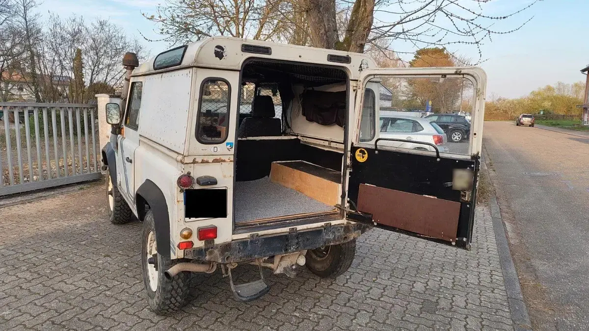 Gebraucht Land Rover Defender 86 PS (63 kW) 1989 Weiß SUV