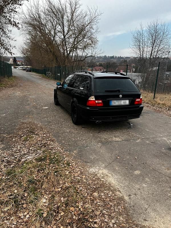 Gebraucht BMW 325 192 PS (141 kW) 2000 Schwarz Kombi