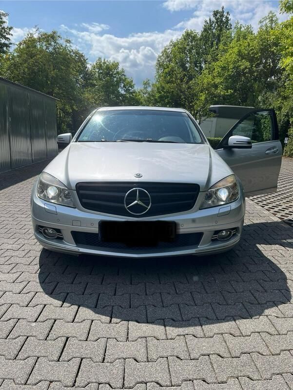 Silber Gebraucht 2010 Mercedes C350 Sport Edition Limousine | 14.199 € (Teuer) - Bild 1/4