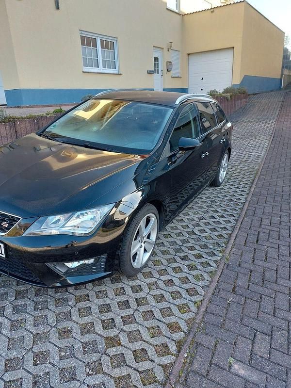 Second-hand Seat Leon ST FR 150 CP (110 kW) 2016 Negru Break