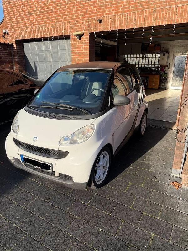 Gebraucht Smart ForTwo Coupé 61 PS (44 kW) 2011 Weiß Coupé