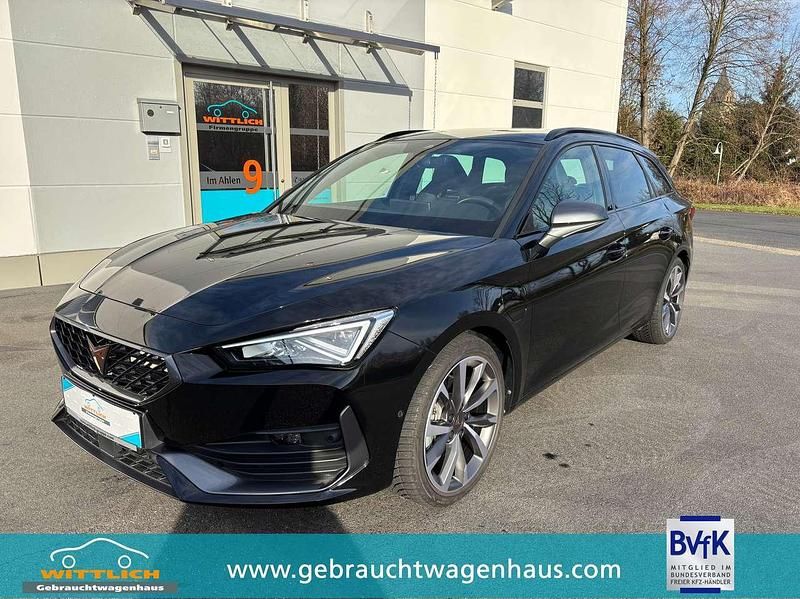 Mitternachtschwarz metallic Gebraucht 2024 Cupra Leon Kombi | 27.900 € (Superpreis) - Bild 1/3