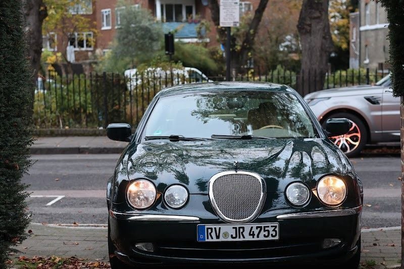 Grün Gebraucht 2000 Jaguar S-Type Executive Limousine | 3.000 € (Etwas zu teuer) - Bild 1/4