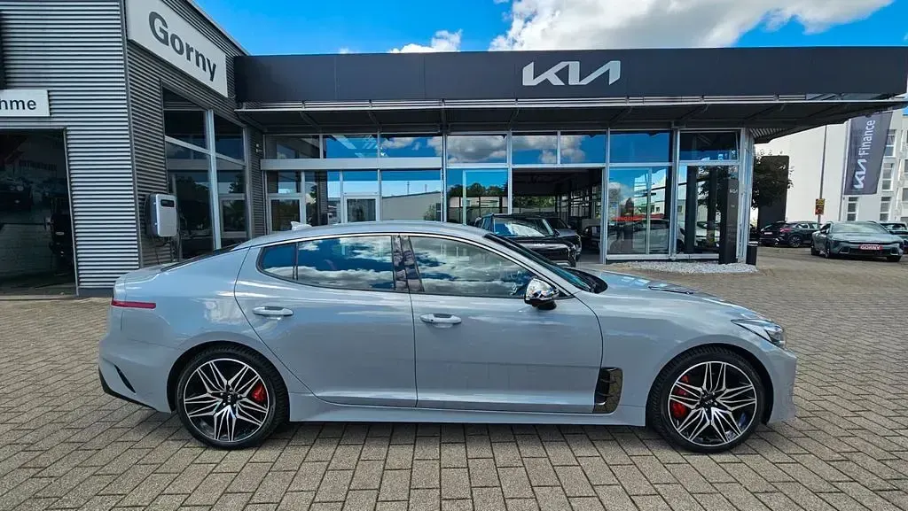 Gebraucht Kia Stinger GT 366 PS (269 kW) 2021 Silber Kleinwagen