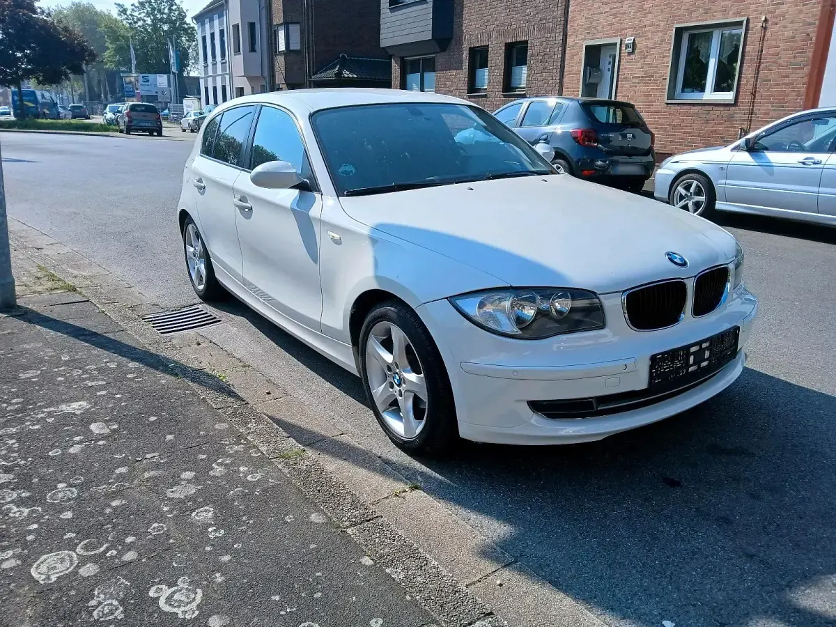 Gebraucht BMW 118 143 PS (105 kW) 2008 Weiß Kleinwagen