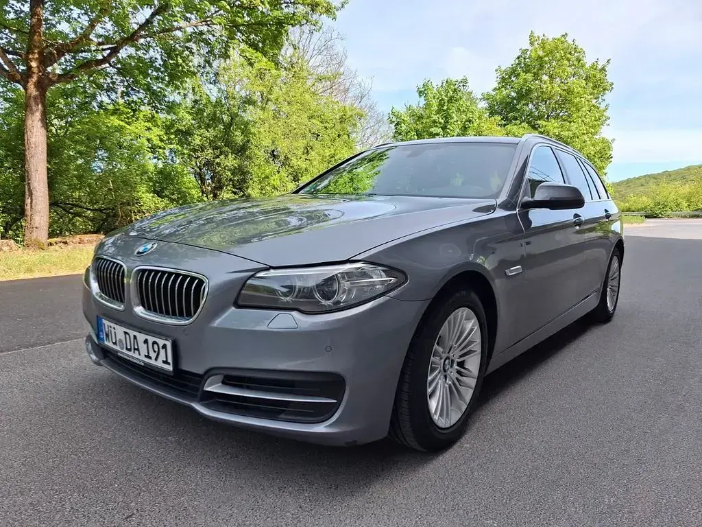 Gebraucht BMW 520 Sport Line 184 PS (135 kW) 2014 Grau Kombi