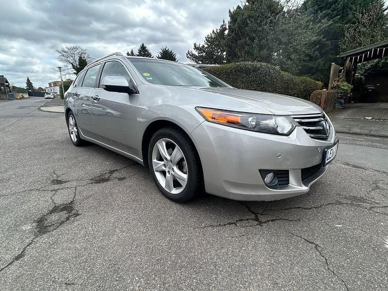 Gebraucht Honda Accord Elegance 156 PS (114 kW) 2010 Silber Kombi