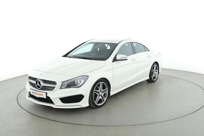 Weiß Gebraucht 2015 Mercedes CLA200 Style Limousine | 19.770 € (Fairer Preis) - Bild 1/3