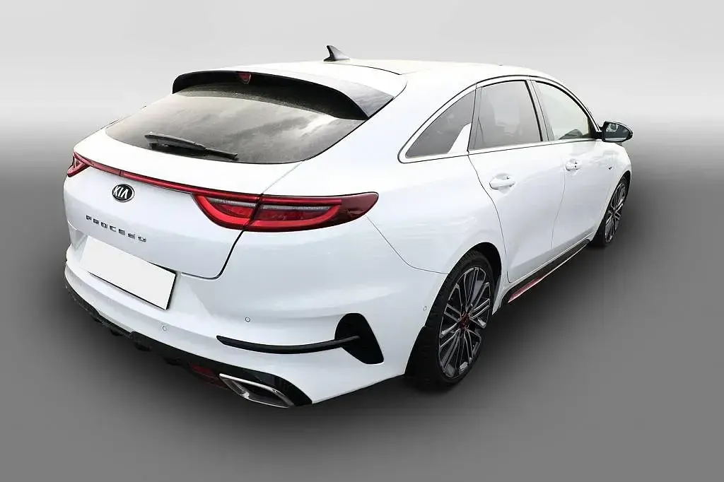 Używany Kia ProCeed GT 204 KM (150 kW) 2020 Biały Kombi
