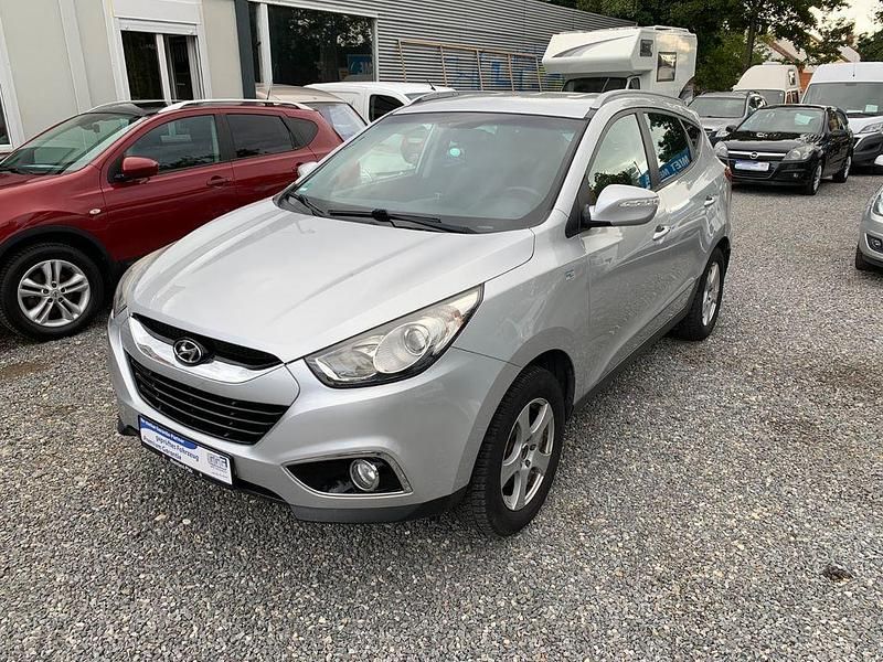 Silber Gebraucht 2011 Hyundai ix35 Style SUV | 5.390 € (Fairer Preis) - Bild 1/4