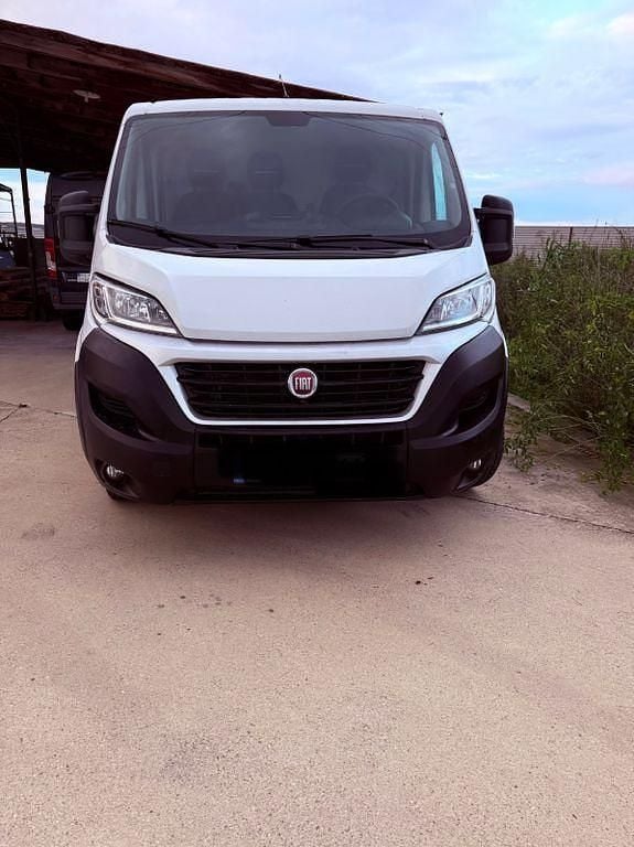 Weiß Gebraucht 2016 Fiat Ducato Van | 9.900 € (Superpreis) - Bild 1/4