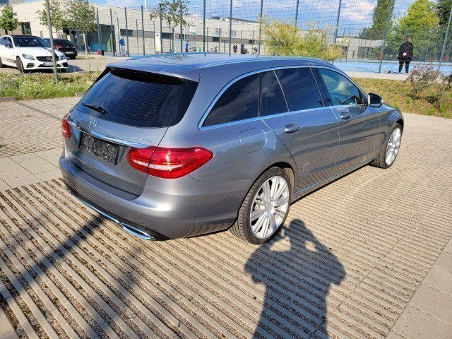 Gebraucht Mercedes C220 170 PS (125 kW) 2014 Grau metallic Kombi
