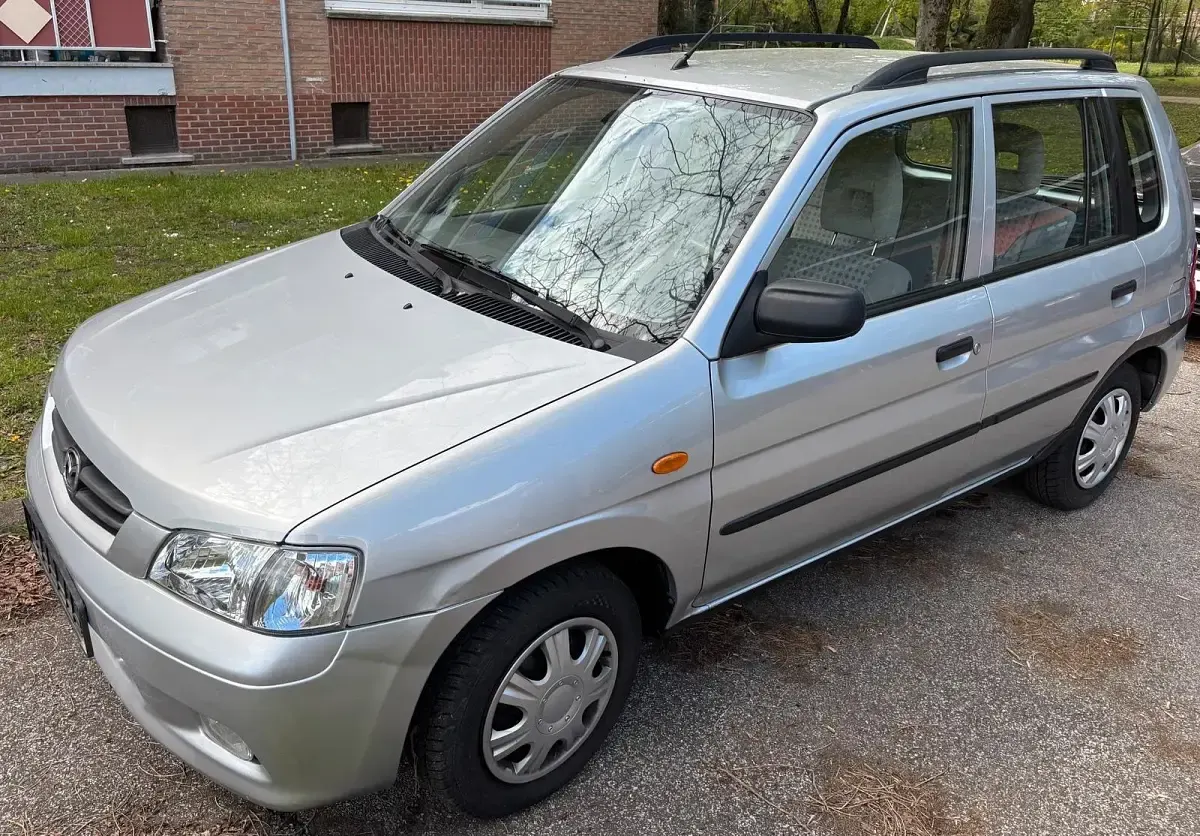 Gebraucht Mazda 3 75 PS (55 kW) 2002 Silber Kleinwagen
