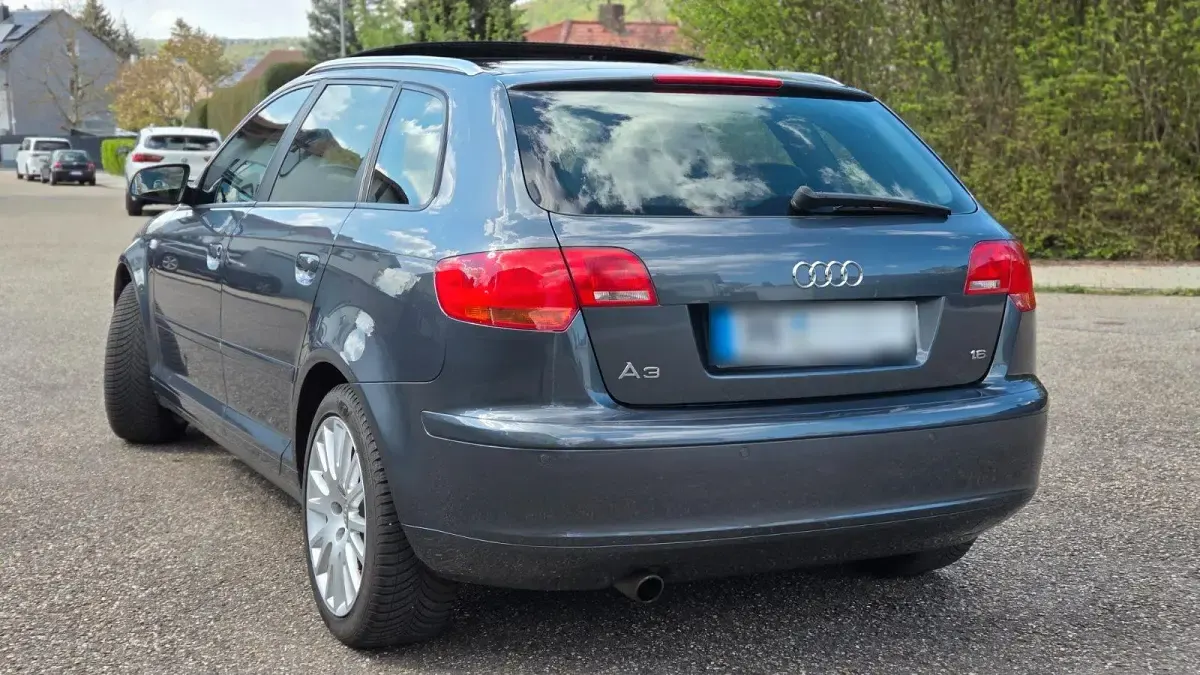 Używany Audi A3 Exclusive 102 KM (75 kW) 2006 Szary Hatchback
