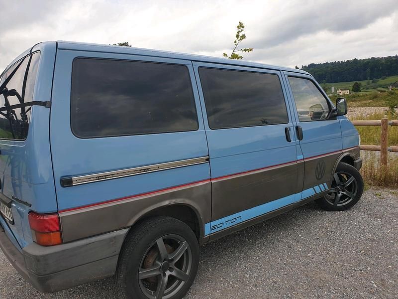 Blau Gebraucht 1994 VW T4 Van | 12.000 € - Bild 1/4
