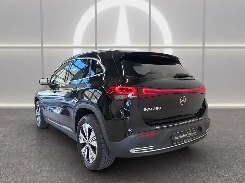 Gebraucht Mercedes EQA250 Progressive 139 kW (190 PS) 2023 Schwarz SUV