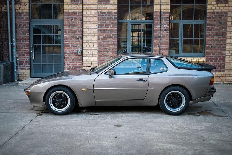 Usado Porsche 944 163 CV (119 kW) 1983 Marrón Coupe