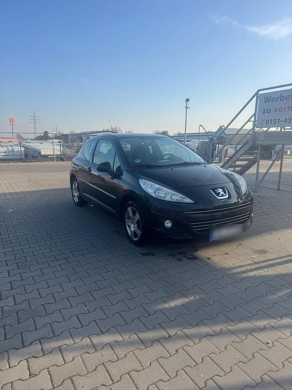 Gebraucht Peugeot 207 73 PS (53 kW) 2009 Schwarz Kleinwagen