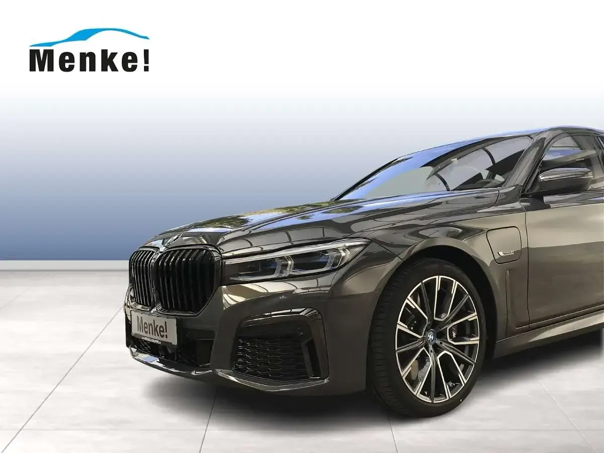 Gebraucht BMW 745e M Sport 286 PS (210 kW) 2021 Silber Limousine