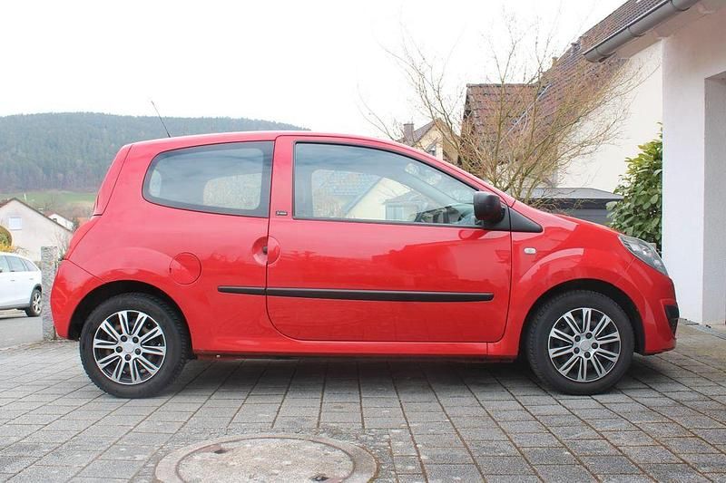 Gebraucht Renault Twingo 58 PS (42 kW) 2010 Rot Kleinwagen